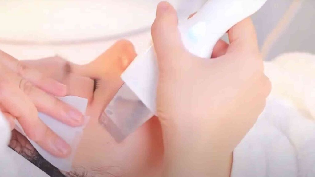 Smart Ice Blue 7-in-1 フェイシャルマシンの使用ステップバイステップガイド (3)